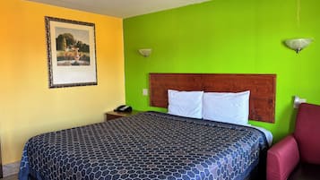 Single Room | Iron/ironing board, free WiFi, bed sheets, alarm clocks