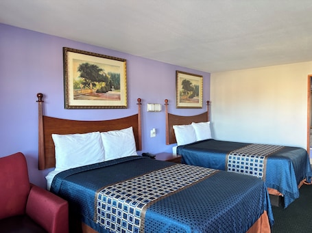 Double Room | Iron/ironing board, free WiFi, bed sheets, alarm clocks. Royal Inn Linden