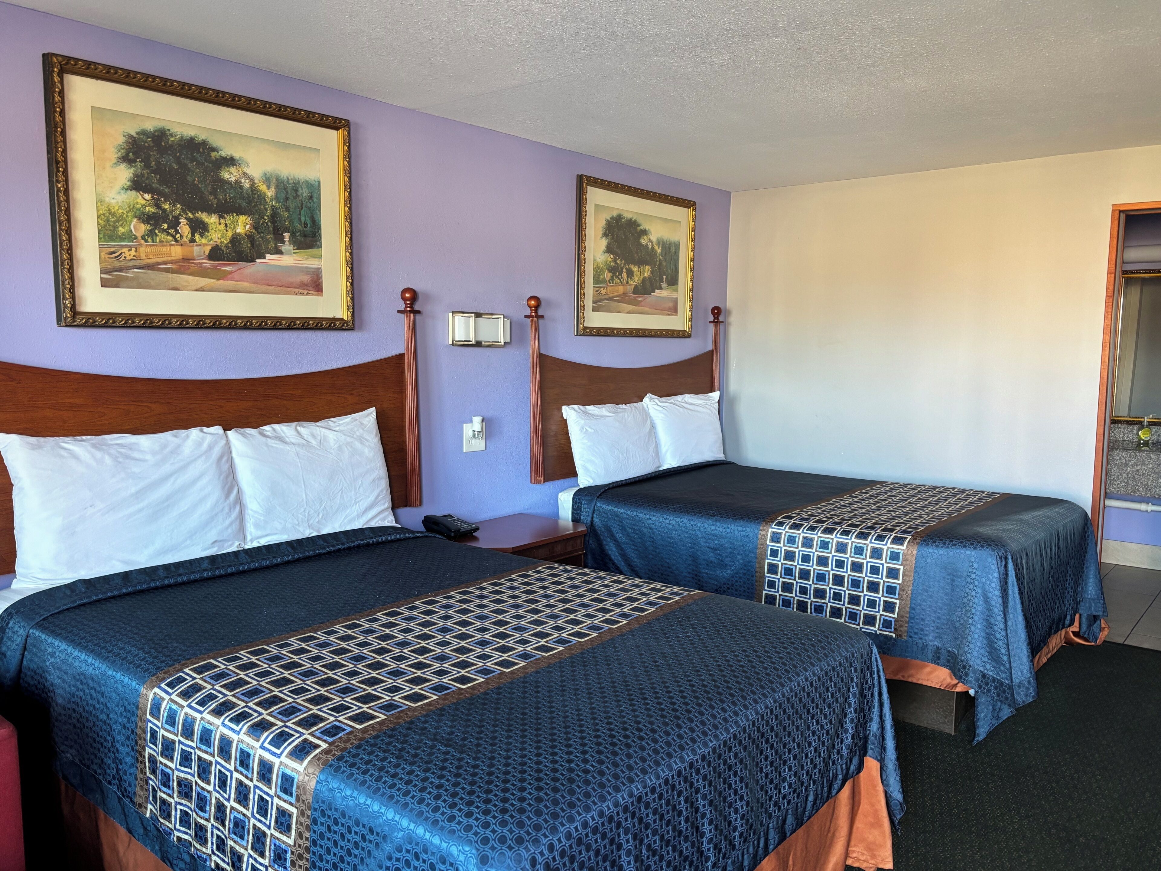 Iron/ironing board, free WiFi, bed sheets, alarm clocks