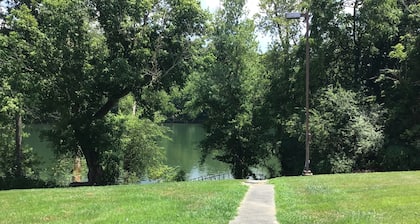 Riverfront Lodge