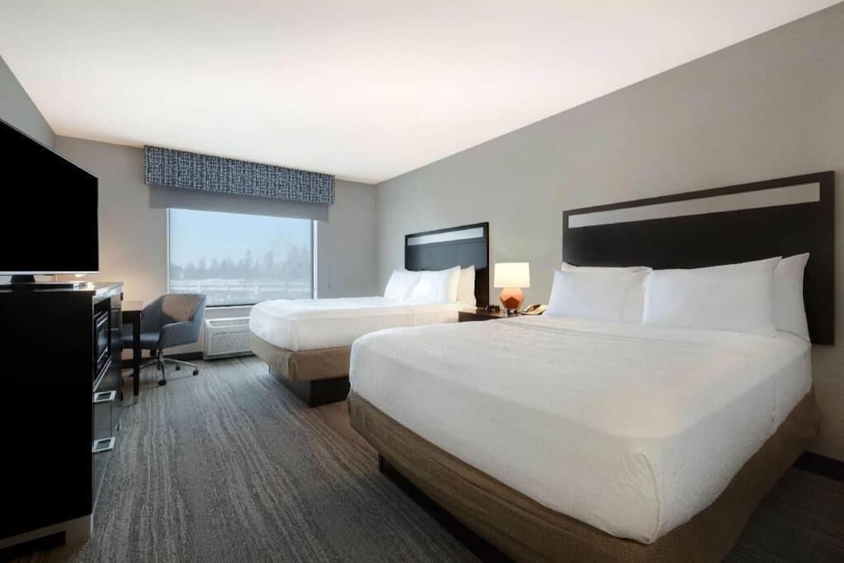 Premium bedding, pillow-top beds, in-room safe, laptop workspace