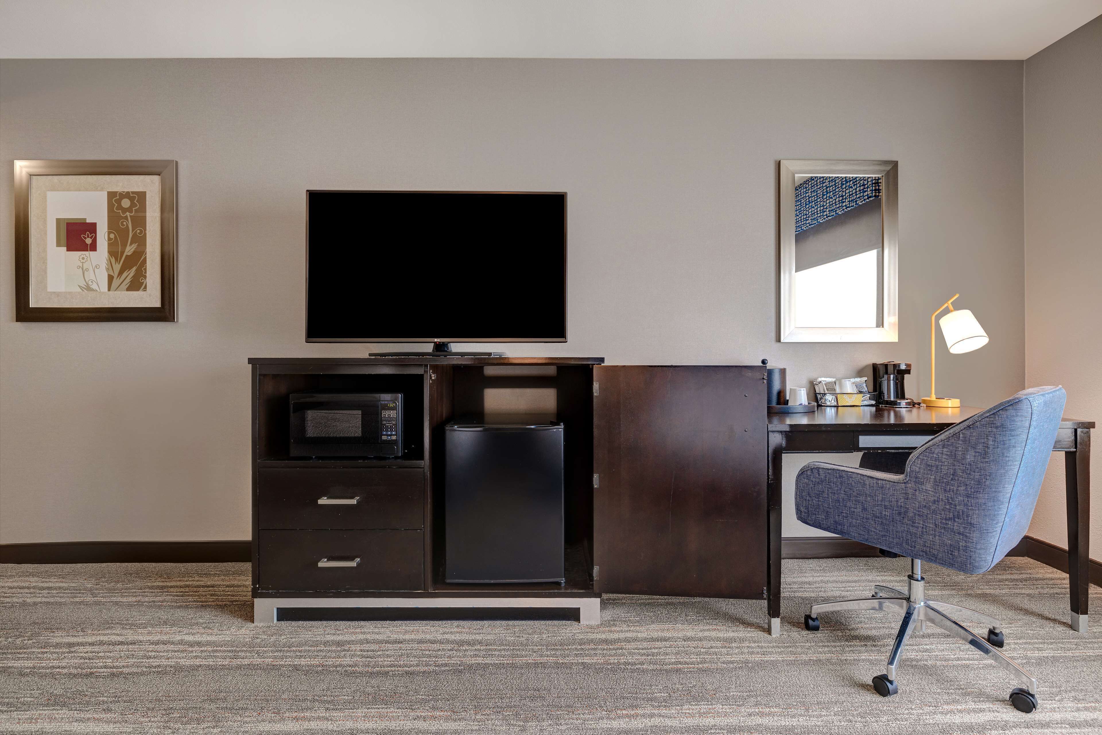 room, 2 queen beds, accessible, non smoking | premium bedding, pillow-top beds, in-room safe, laptop workspace