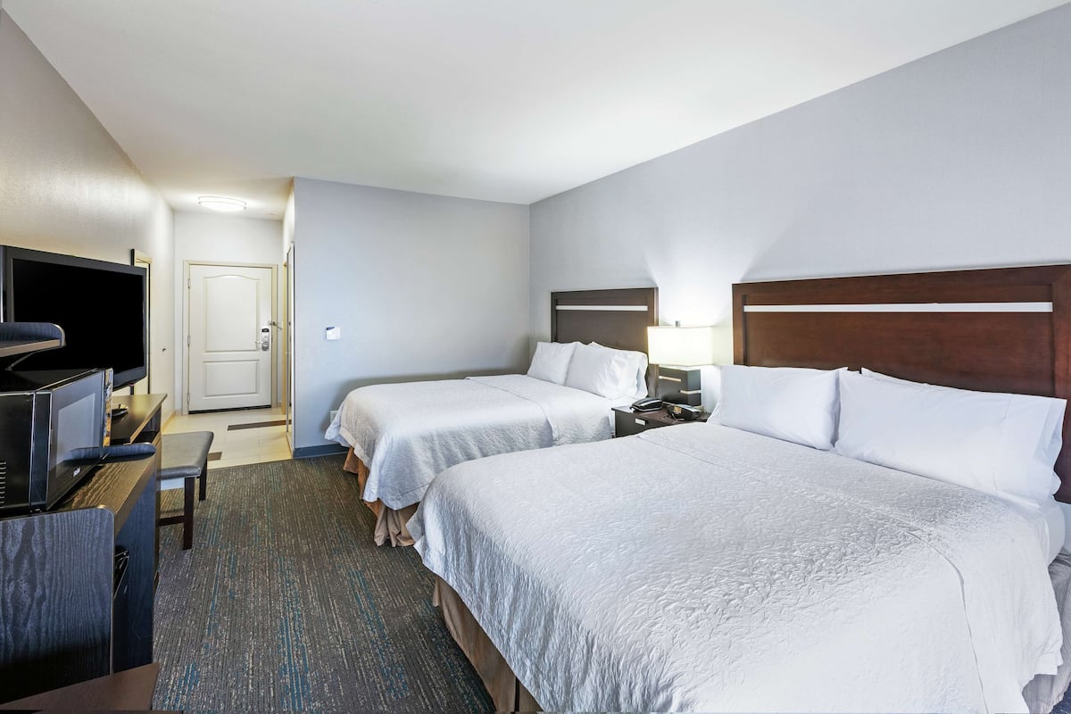 In-room safe, iron/ironing board, free WiFi, bed sheets