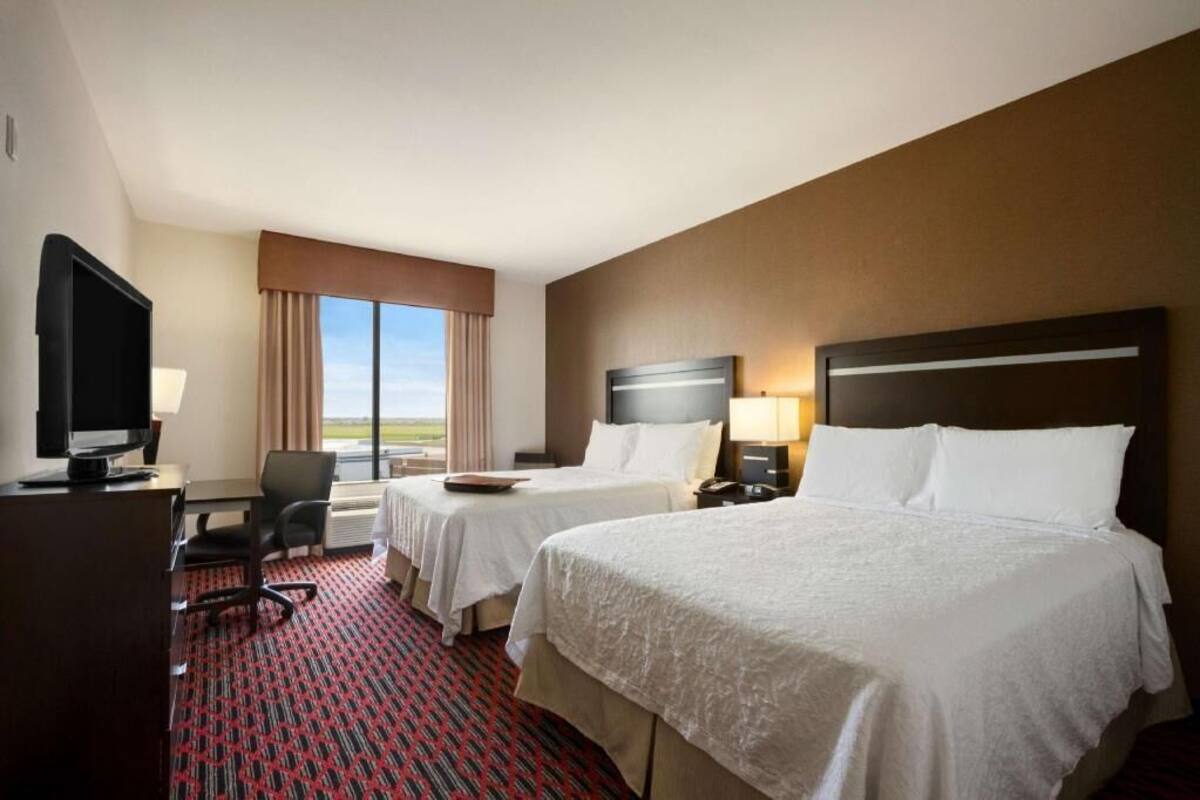 In-room safe, iron/ironing board, free WiFi, bed sheets