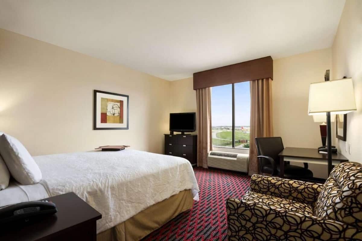 In-room safe, iron/ironing board, free WiFi, bed sheets