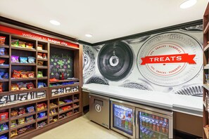 Snack bar - Hampton Inn & Suites Houston/League City (League City)