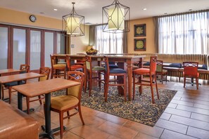 Lobby - Hampton Inn Jackson (Jackson)