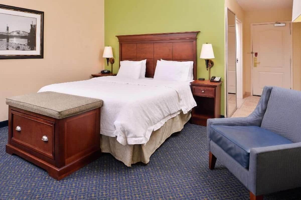 Iron/ironing board, free WiFi, bed sheets, alarm clocks
