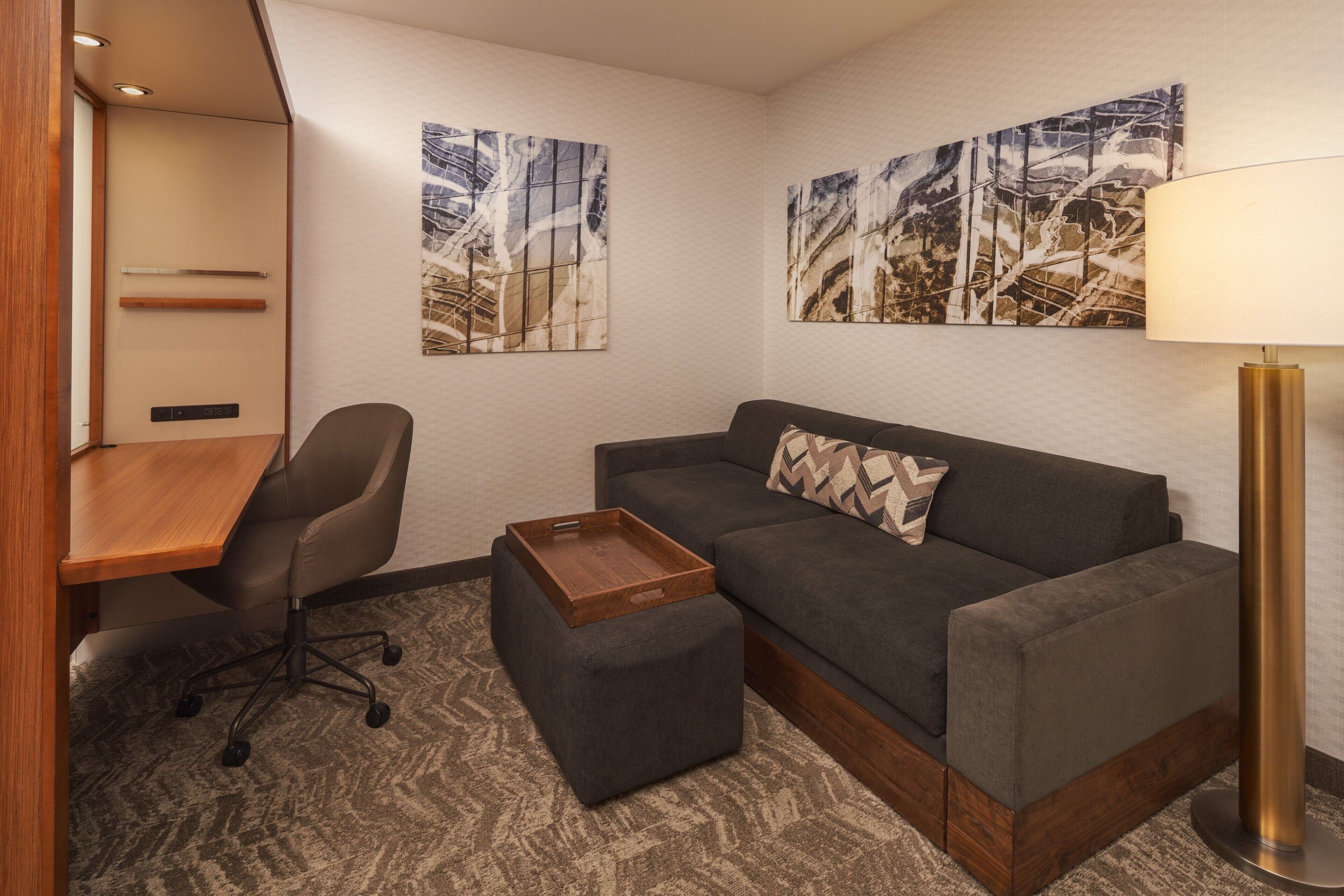 1 bedroom, premium bedding, pillow-top beds, desk