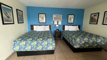 Rom – standard, 2 queensize-senger, ikke-røyk, tekjøkken | Individuelt dekorert, individuelt innredet og lydisolert