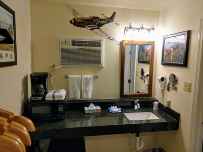 Amelia's Landing Hotel