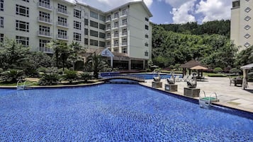 Outdoor pool, sun loungers