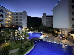 Outdoor pool, pool loungers