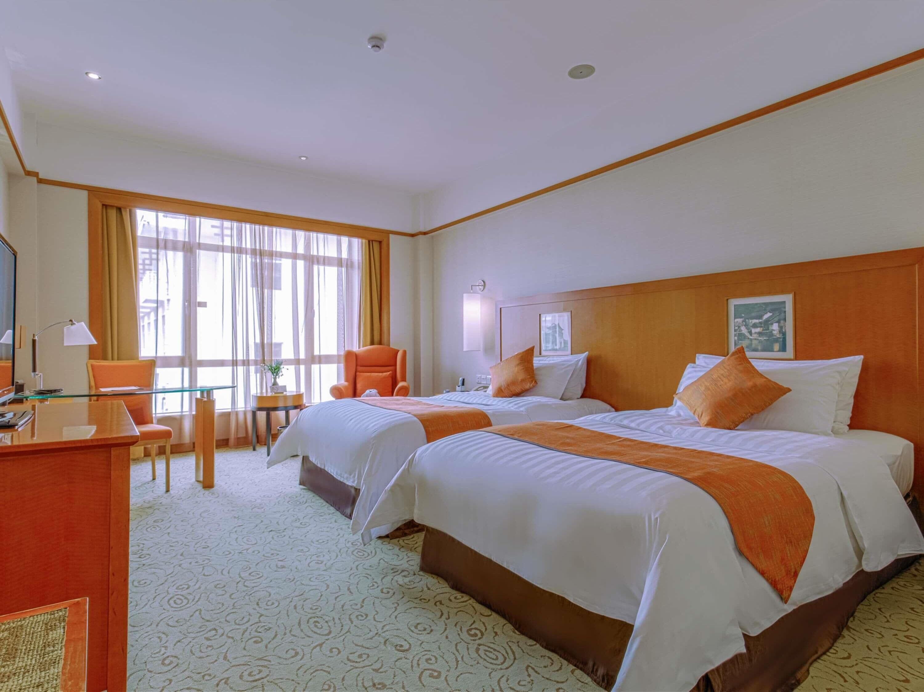 Deluxe Room, 2 Twin Beds | Premium bedding, in-room safe, desk, soundproofing