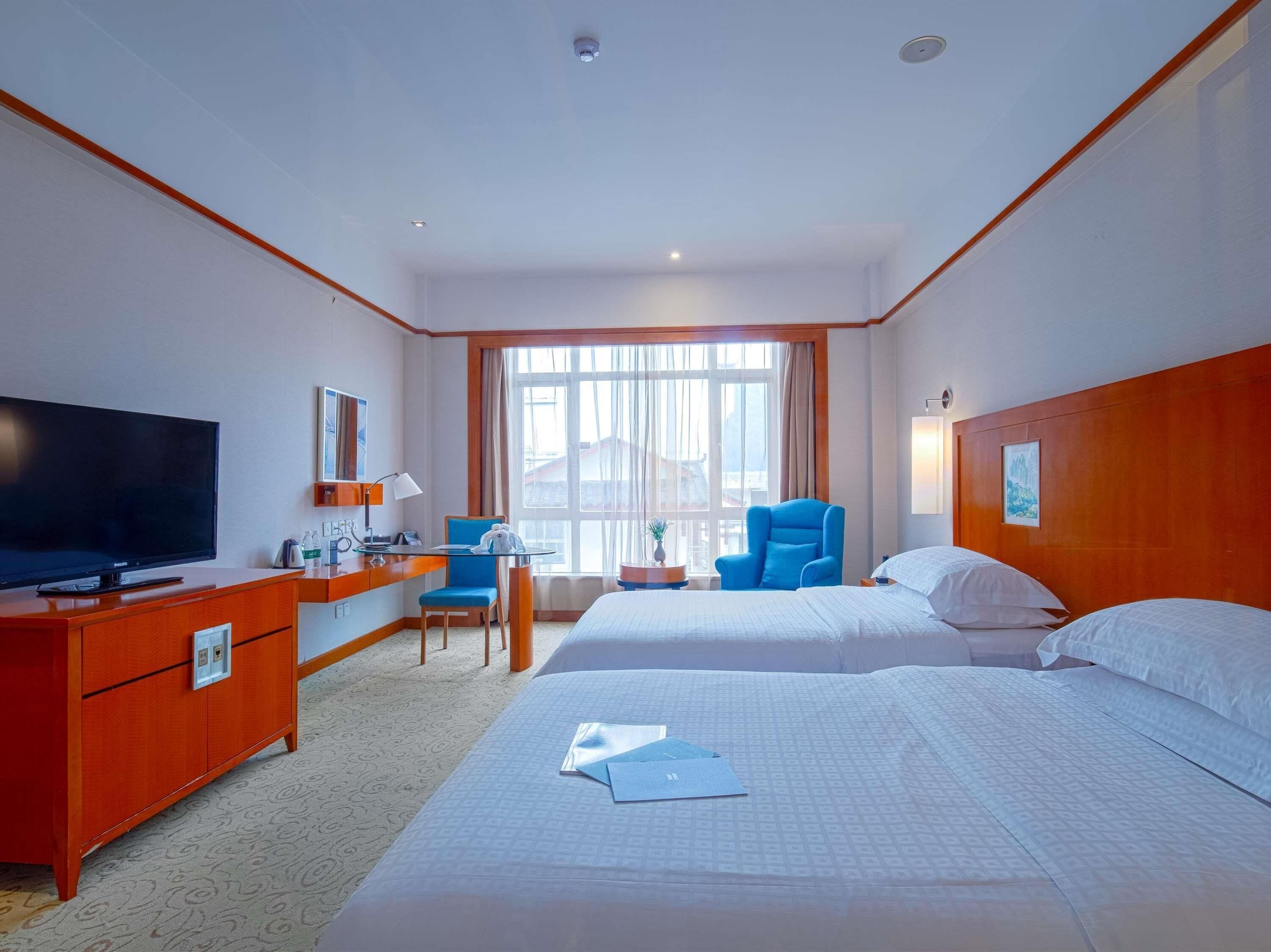 Superior Room, 2 Twin Beds | Premium bedding, in-room safe, desk, soundproofing