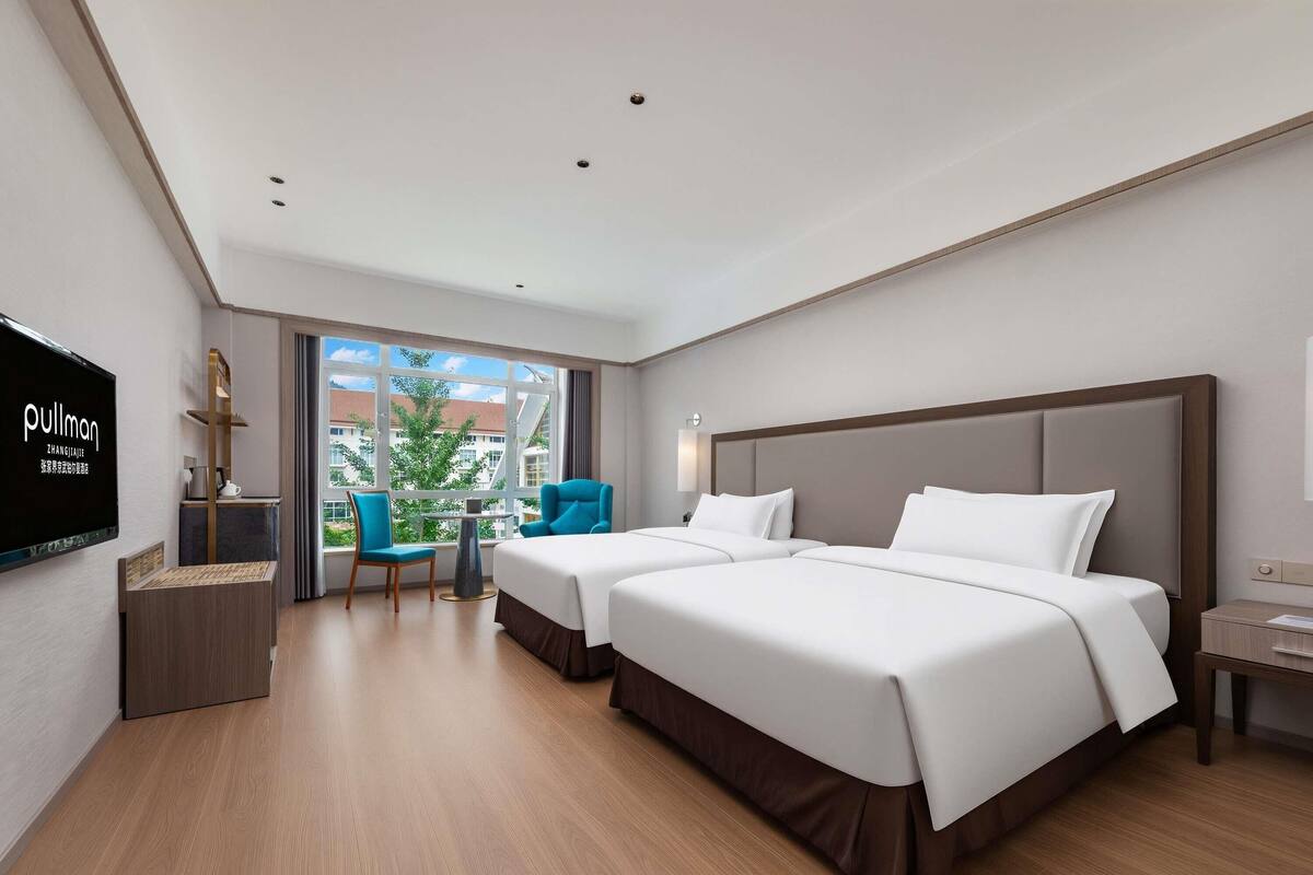PREMIUM DELUXE ROOM,2 Single Size Beds
