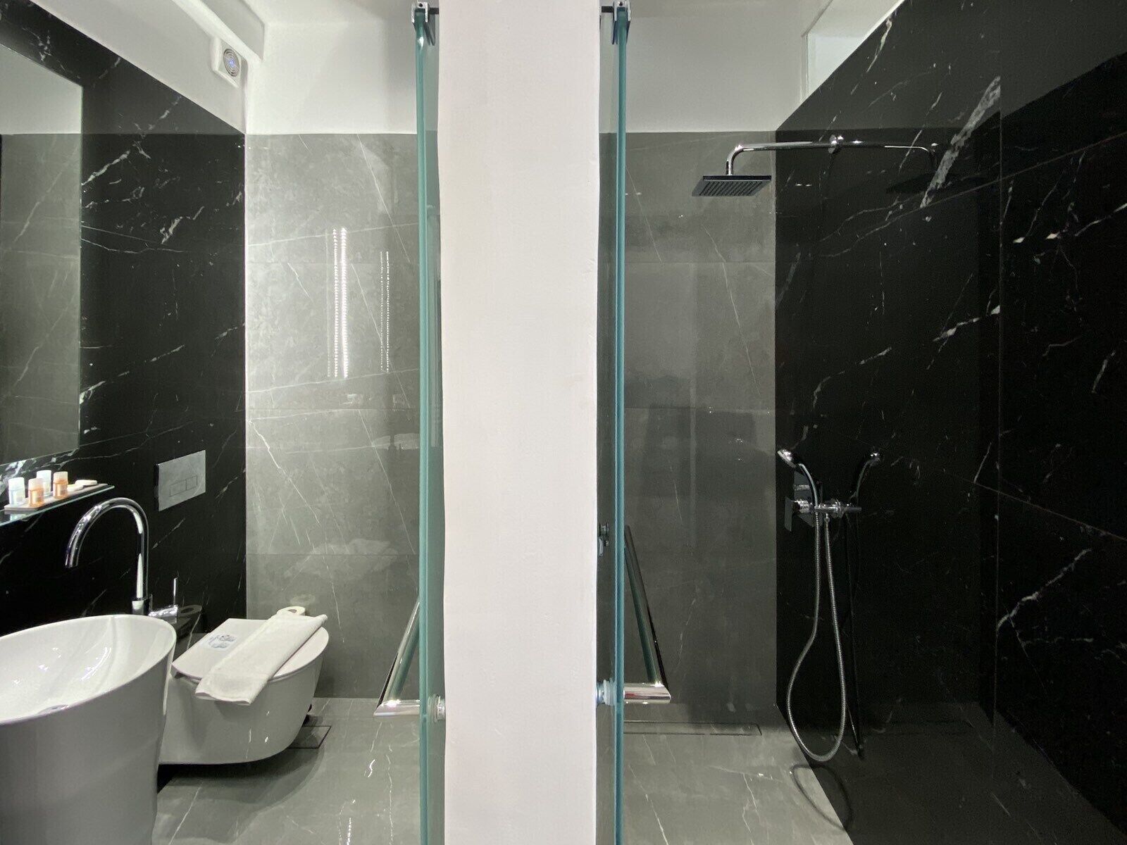 superior quadruple room, 1 bedroom | bathroom | free toiletries, hair dryer, towels, soap