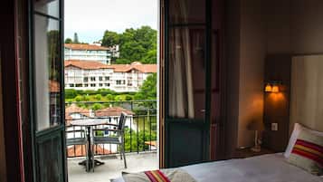 Panorama-Zimmer, Balkon, Hafenblick