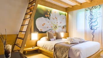 Suite (Mezzanine) | Ropa de cama de alta calidad, escritorio, insonorización y cunas