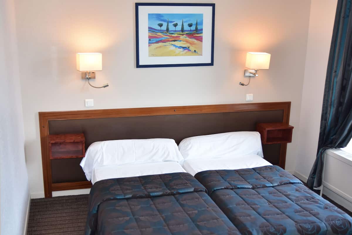 standard twin room | free wifi