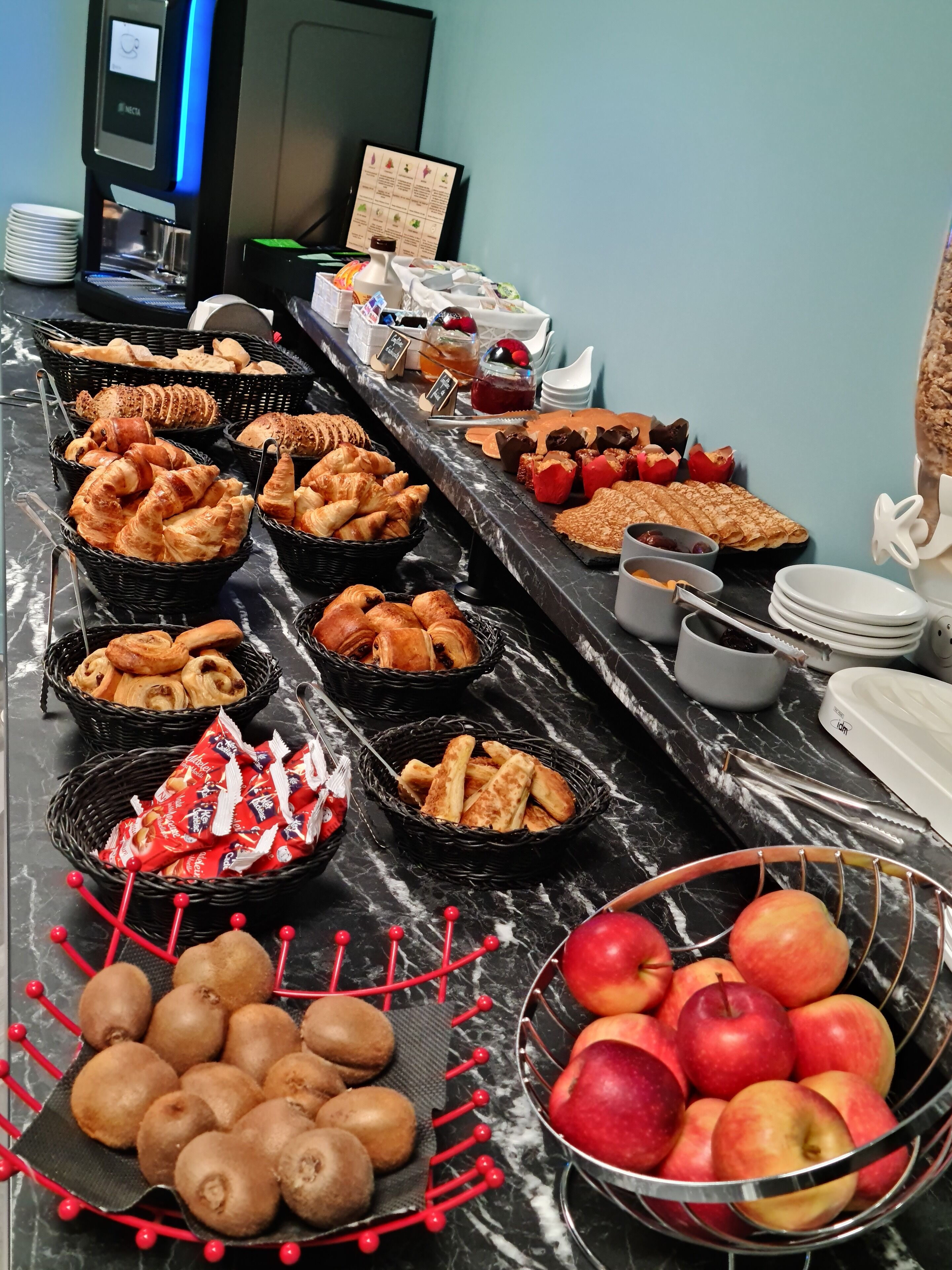 daily buffet breakfast (eur 11 per person)