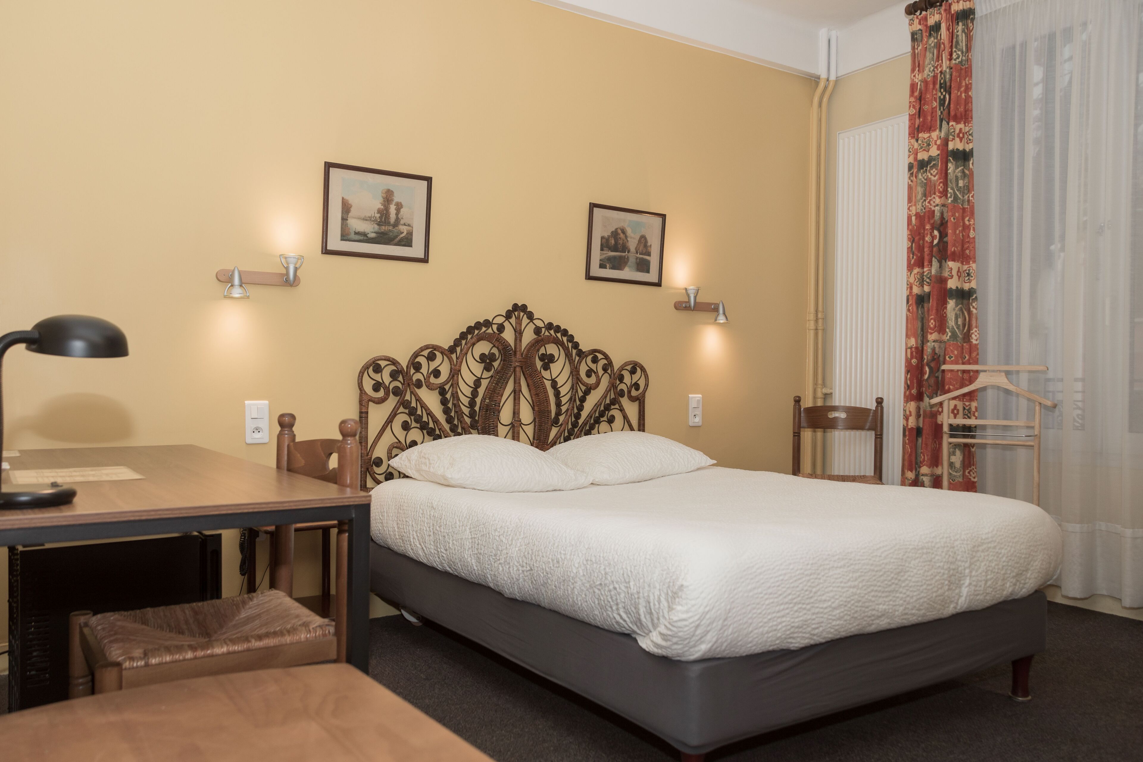 Standard Double Room | Minibar, desk, iron/ironing board, free WiFi