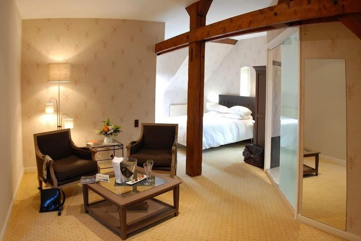Ropa de cama de alta calidad y minibar