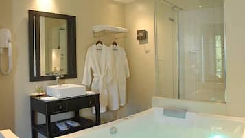 Camera Deluxe (Domain Spa Zen) | Biancheria da letto di alta qualità, minibar, una cassaforte in camera