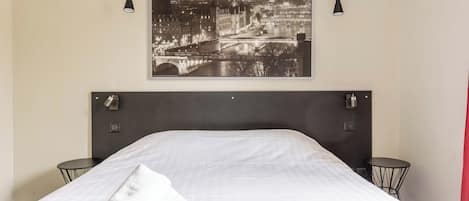 Themed Double Room | Individually decorated, desk, blackout drapes, soundproofing