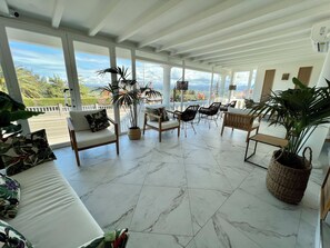 Sala de estar en el lobby