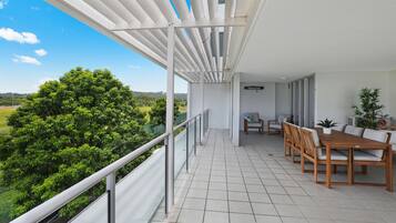 Deluxe Apartment, 2 Bedrooms | Terrace/patio