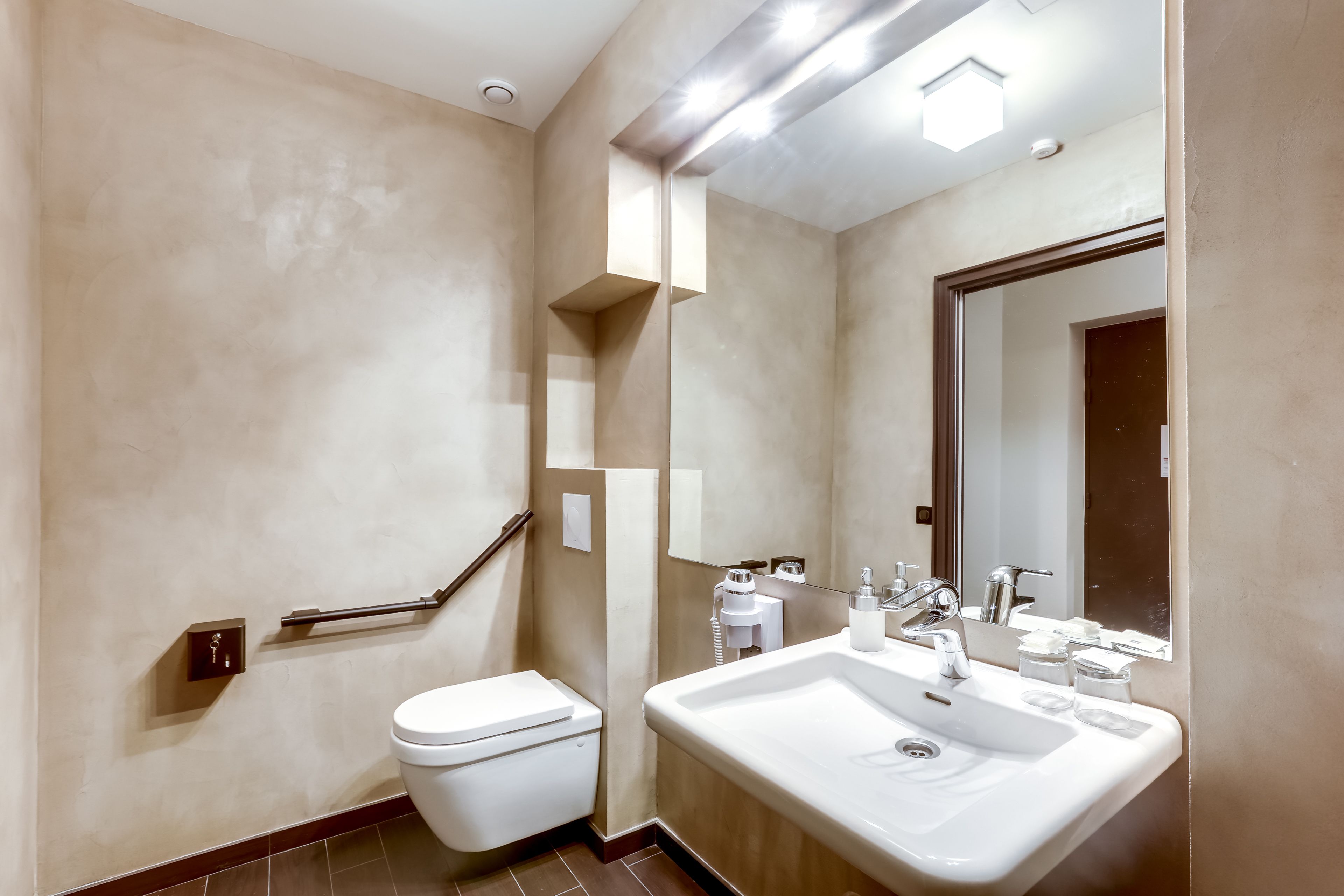 comfort double room, 1 double bed, accessible, ground floor | in-room safe, desk, blackout curtains, soundproofing