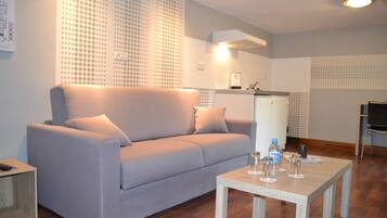 Loft Rum för fyra personer | Vardagsrum | LED-tv