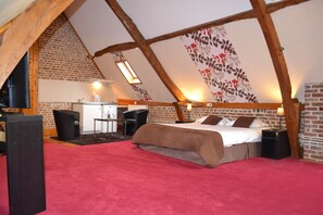 Loft Triple Room