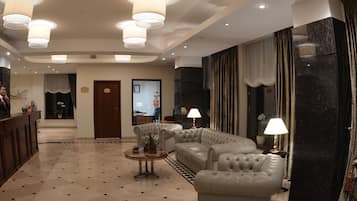 Sala de estar en el lobby