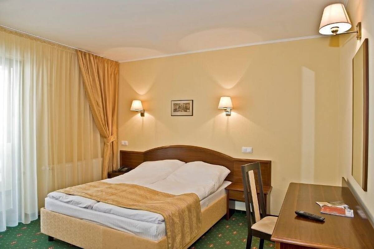 Ropa de cama de alta calidad y minibar 