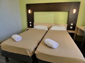 Literie de qualité supérieure, ameublement personnalisé, bureau