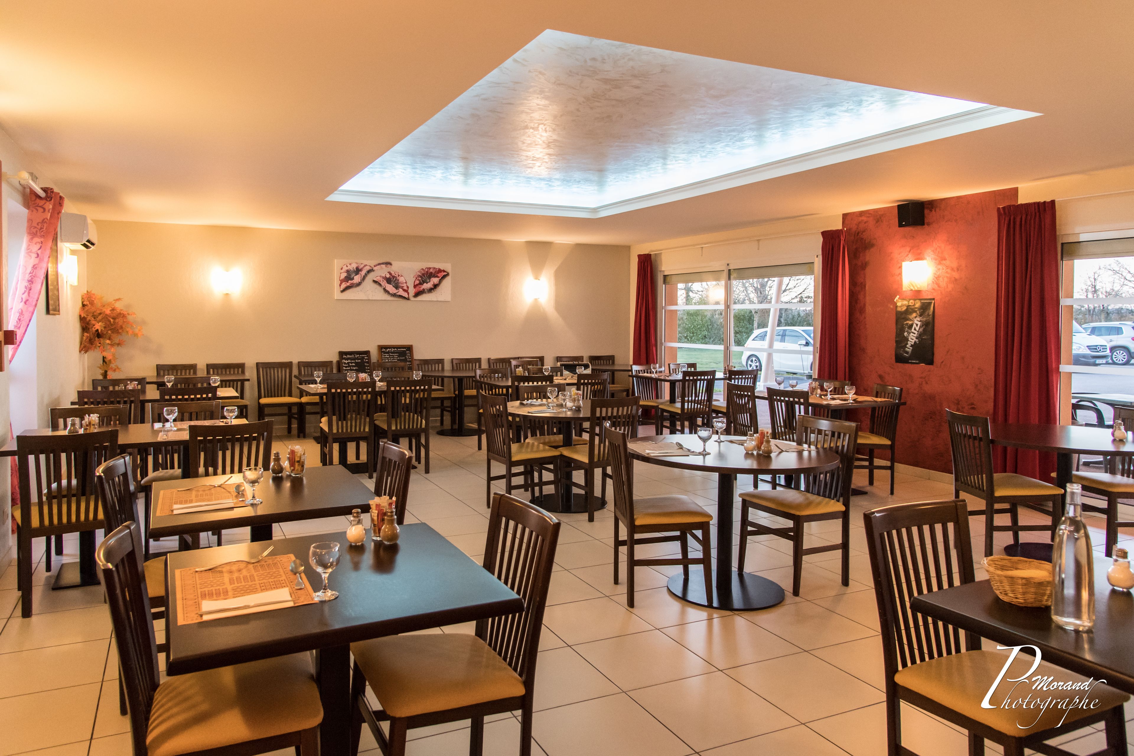 lunch and dinner served, regional cuisine