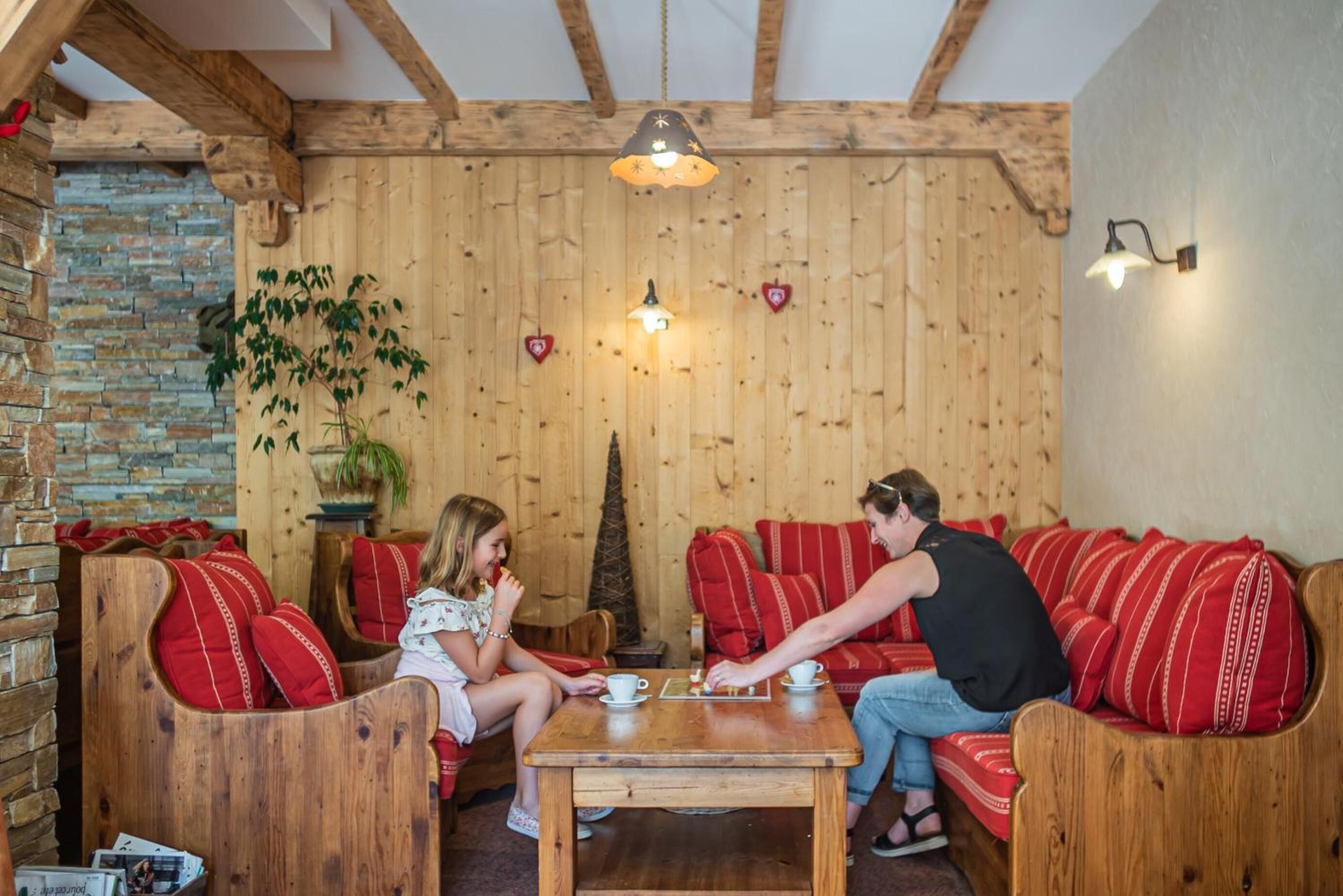 lunch and dinner served, french cuisine