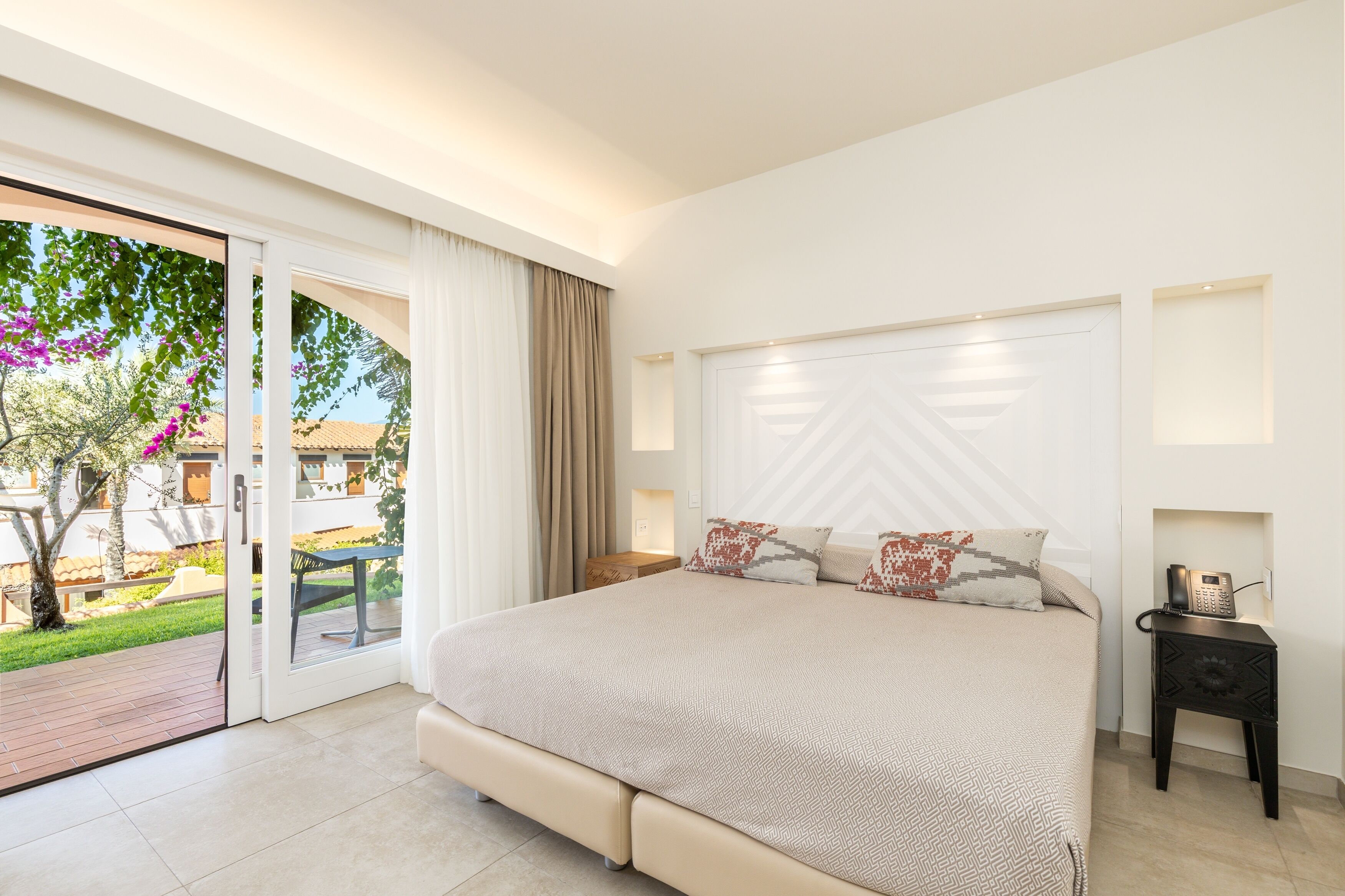 Family Room | In-room safe, desk, blackout drapes, free WiFi