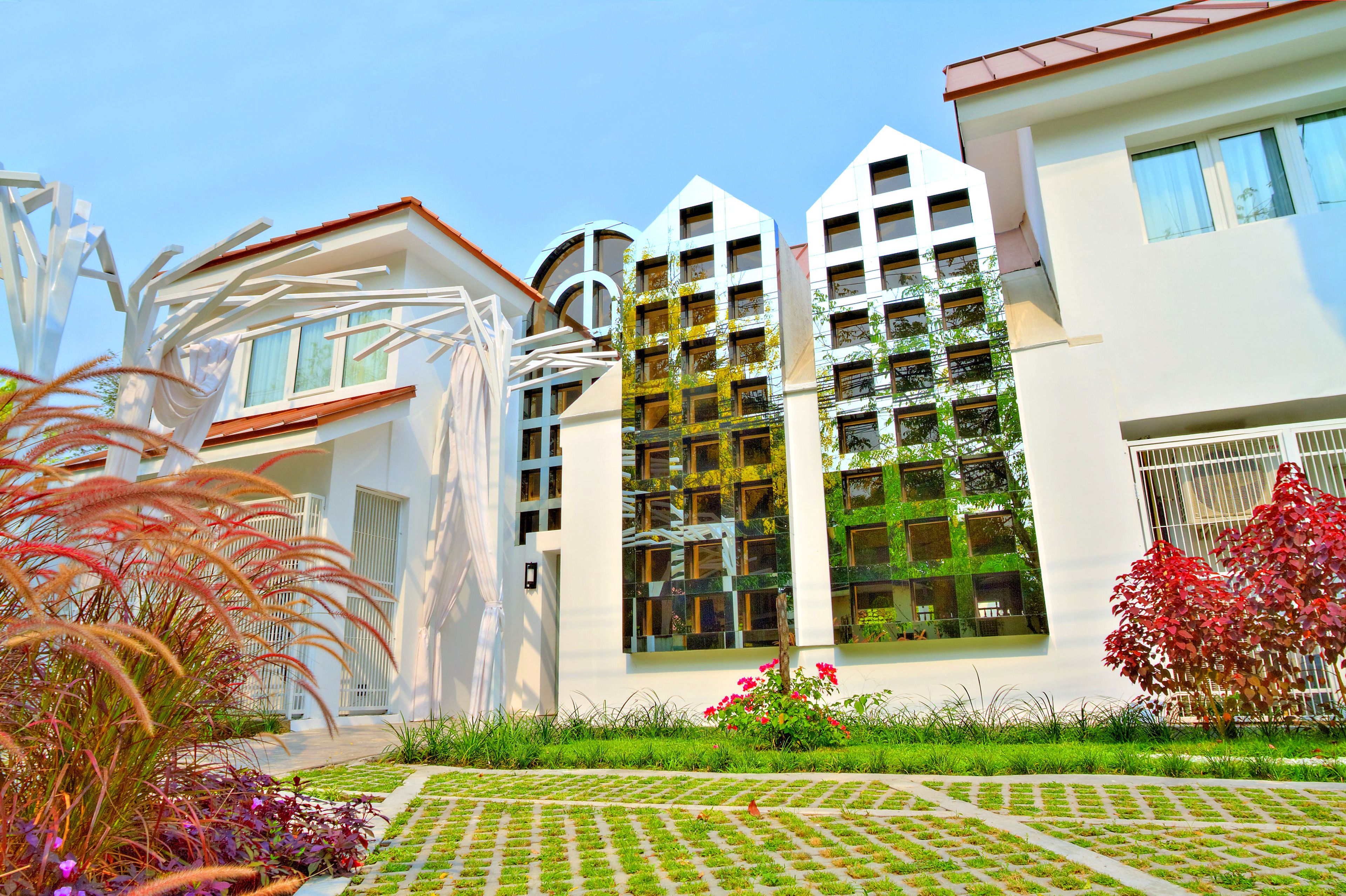 มินิบาร์, ตู้นิรภัยในห้องพัก, ห้องพักตกแต่งอย่างมีเอกลักษณ์