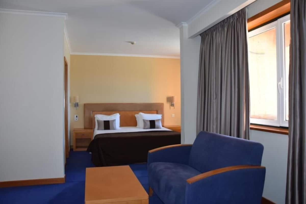 Standard Studio Suite | 1 bedroom, in-room safe, desk, free WiFi