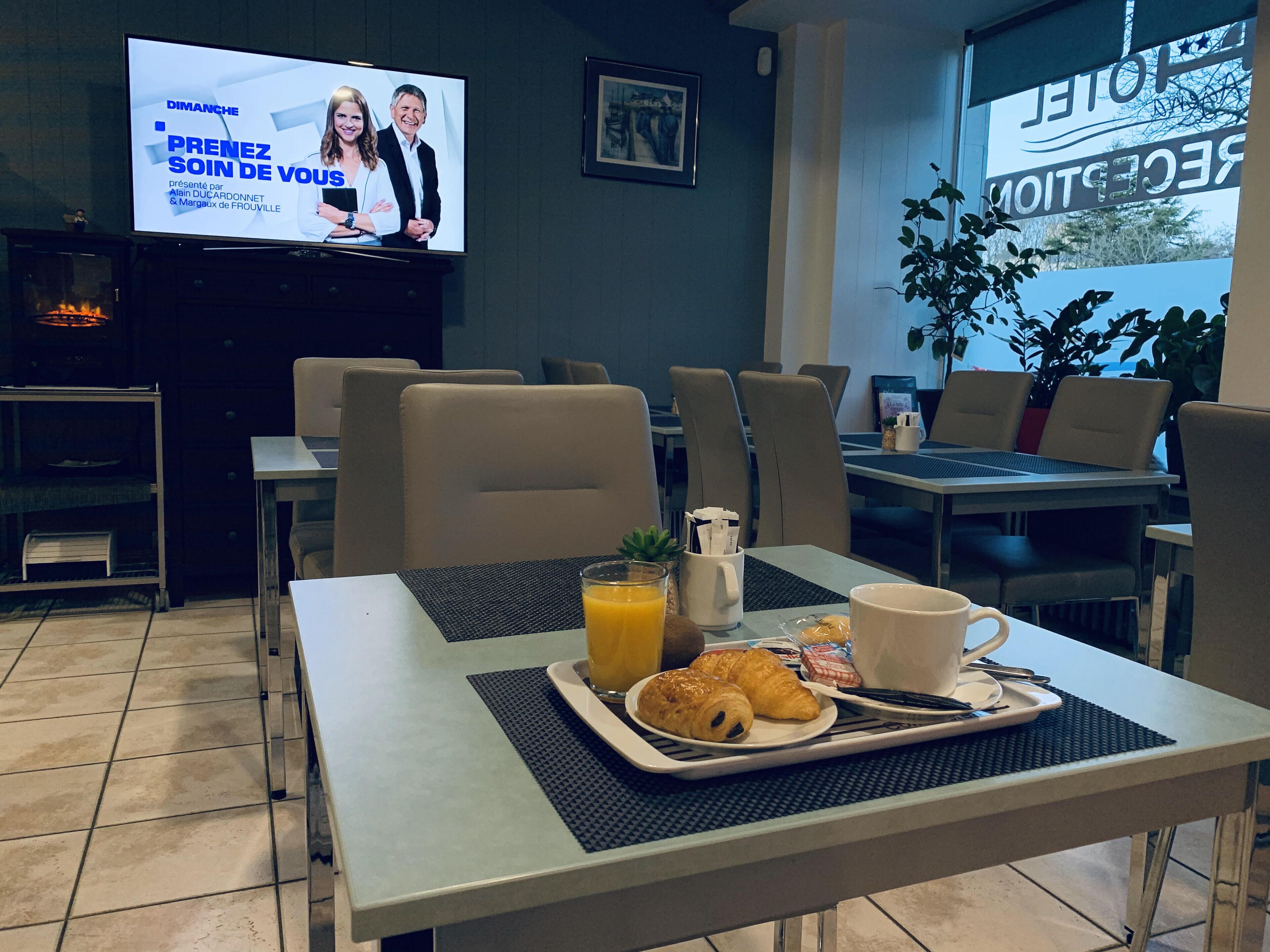 每日供应自助式早餐（每人 EUR 11.00）