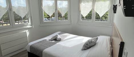 Classic Double Room | Premium bedding, desk, free WiFi, bed sheets