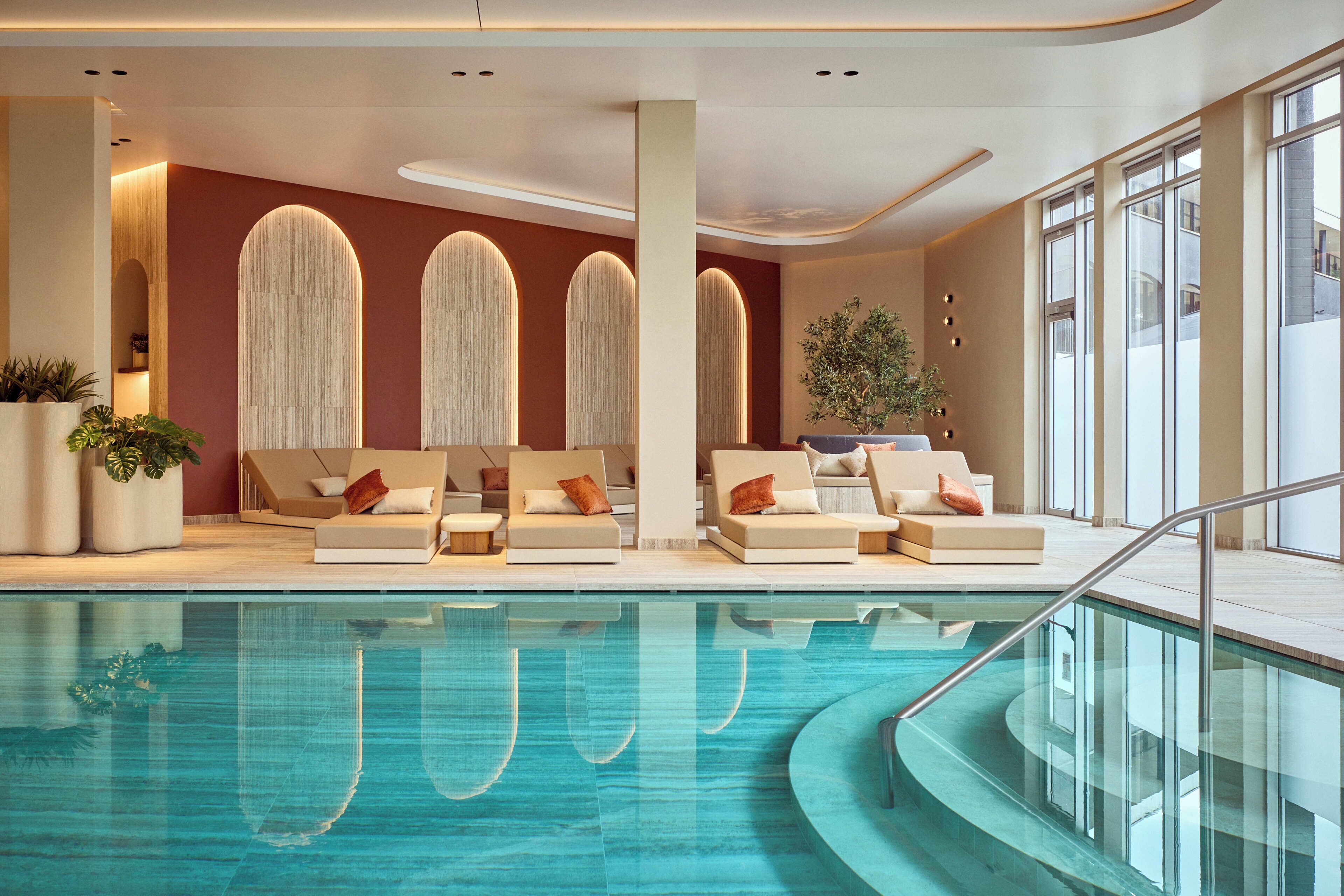 Indoor pool, pool loungers
