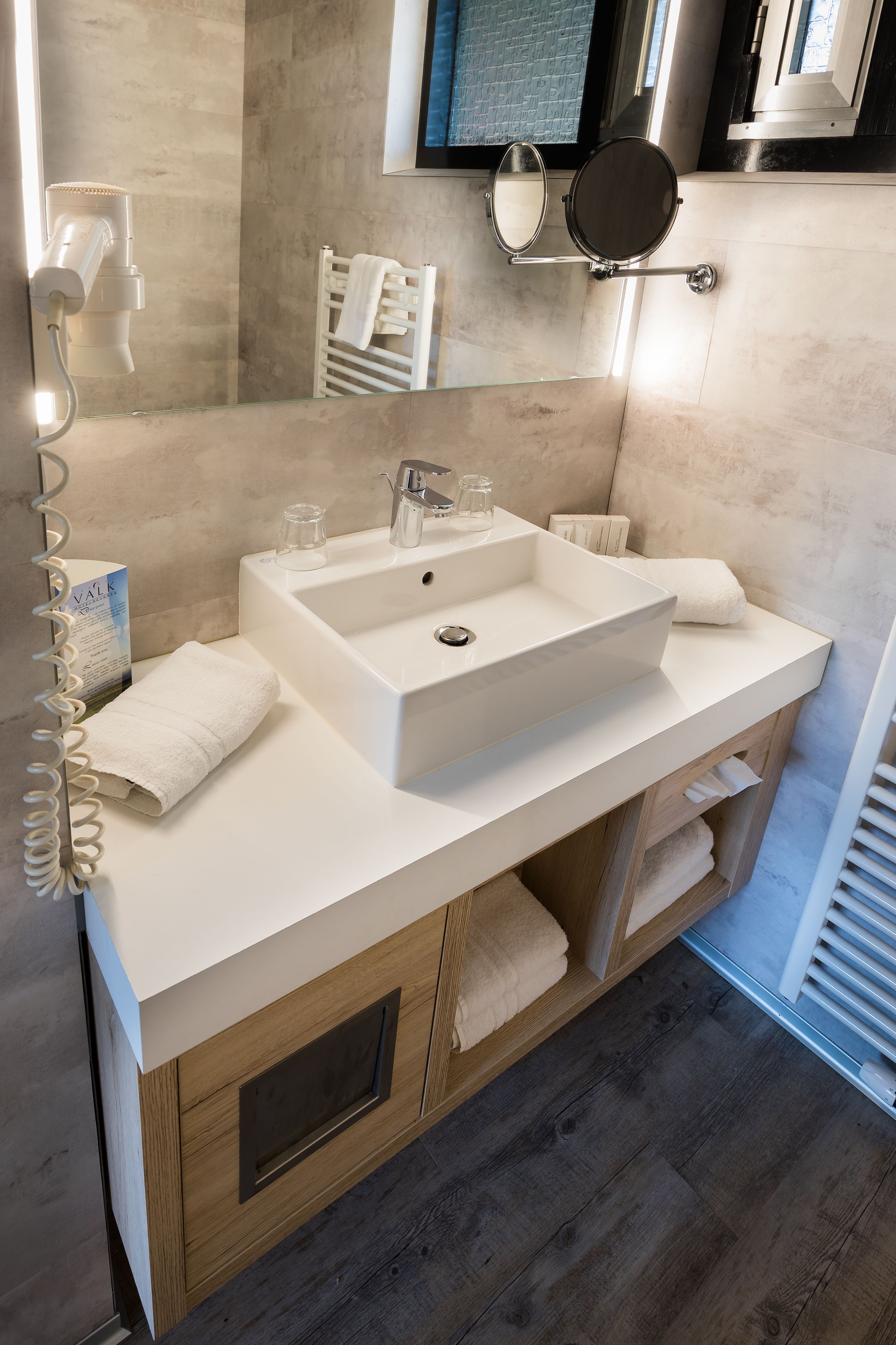 superior cottage | bathroom sink