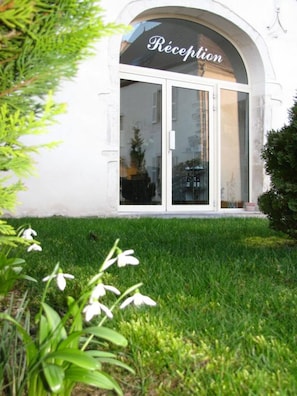 Property entrance - L'Orée des Vignes (Gilly-les-Citeaux)