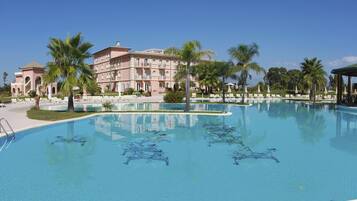 Seasonal outdoor pool