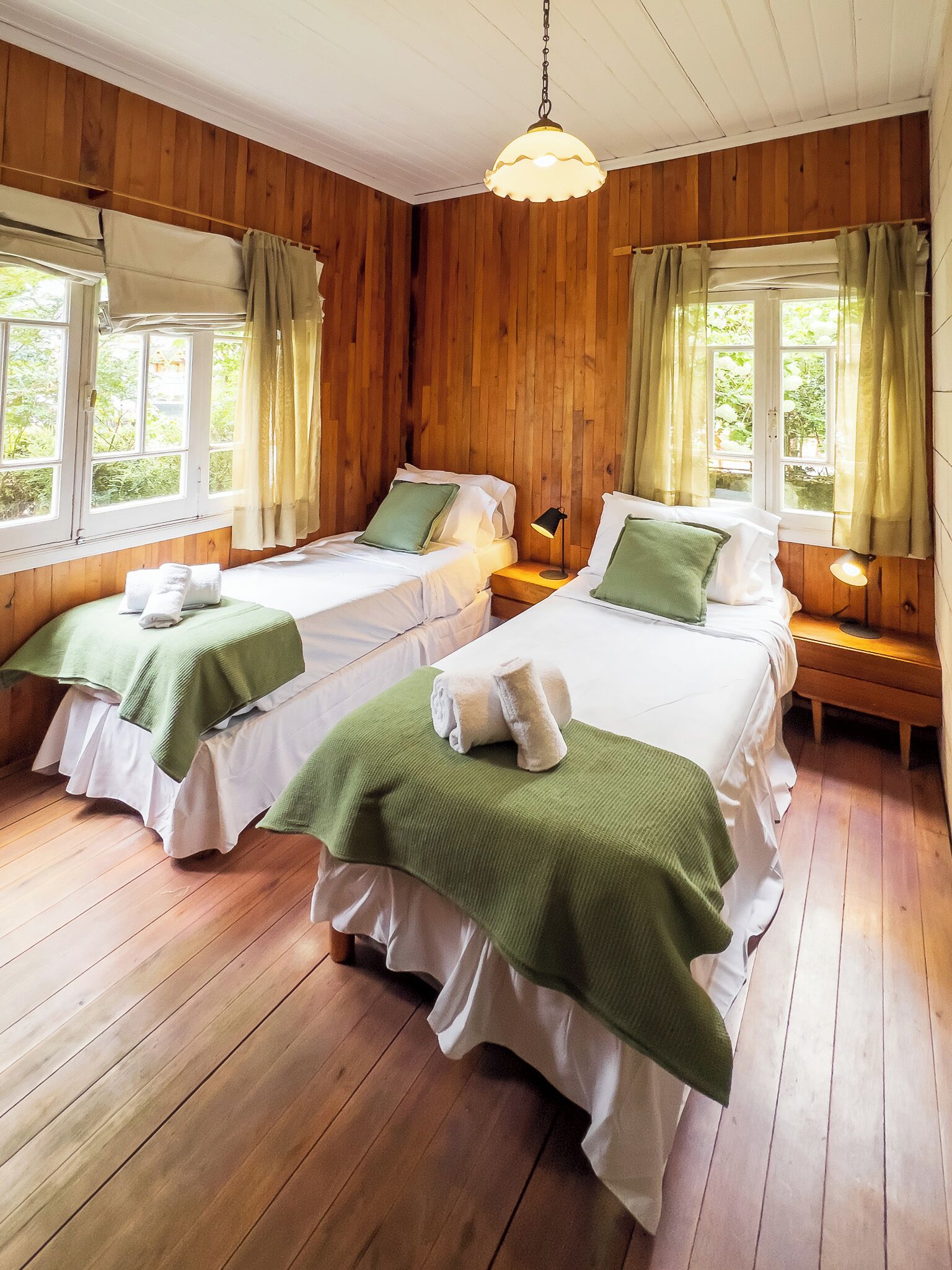 Chambre Double ou avec lits jumeaux, vue jardin | Literie de qualité supérieure, couette en duvet d'oie, surmatelas