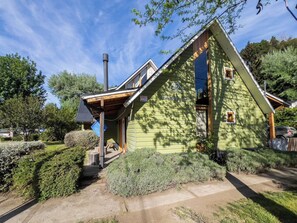 Front of property - Wesley House Hosteria Boutique (San Martín de los Andes)